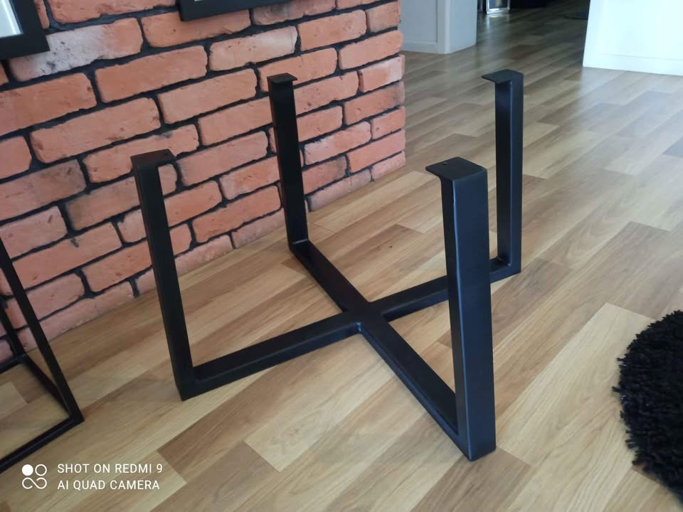 279559006_4846448728794351_9067558271412855082_n Stolik kawowy typu loft - obrazek 1